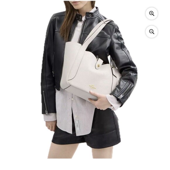 NWT Coach Hadley Turnlock Tote Shoulder Bag Pebbled Leather CAL17 Chalk Cream - Picture 2 of 10